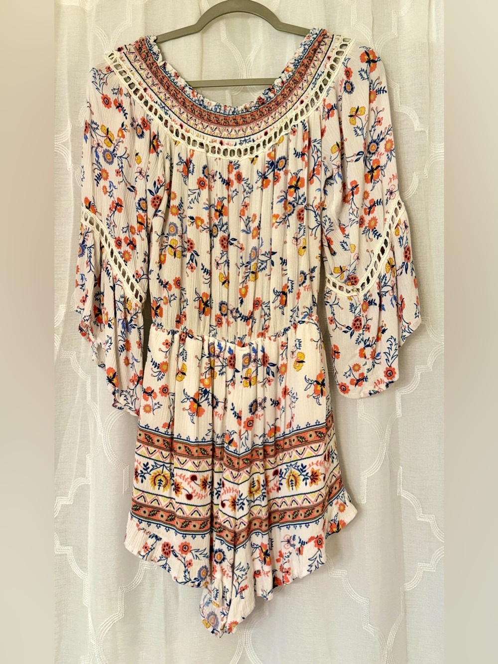 Taylor & Sage Boho Floral Off Shoulder Flowy Sleeves Romper | Size Medium